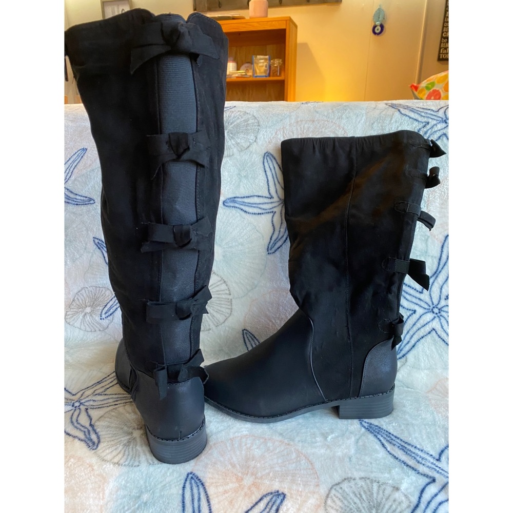 NWT torrid suede knee high bow boots